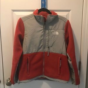 North face women’s Denali jacket small